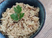 Une photo de riz halal