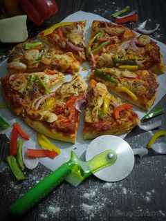 চিকেন সসেজ পিৎজা(Chicken Sausage Pizza recipe in Bengali) রেসিপির প্রধান ছবি