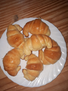 Una foto de Medialunas dulces 🥐