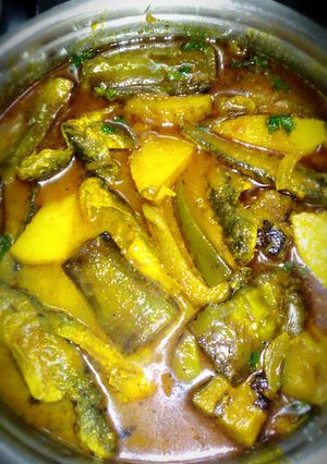 A picture of Fish curry.