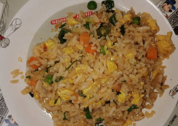 Nasi goreng ala singapore