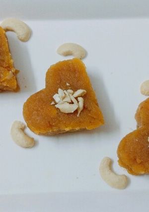 A picture of Besan Ka Halwa.