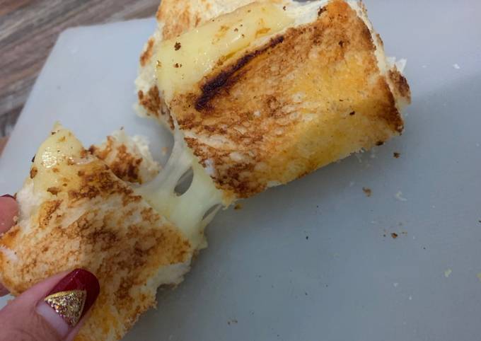 Resep Roti Bakar Mozarella Simple Enak Oleh Yuly - Cookpad Resep Roti Bakar Mozarella Simple Enak Oleh Yuly - Cookpad