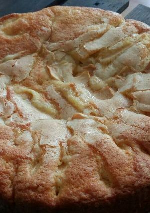 Una foto de Torta 1, 2, 3, 4 con manzanas