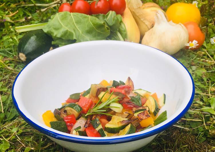 Recipe: Tasty Summer Vegetable Pisto 🌱 (Spanish Veggie Stew)