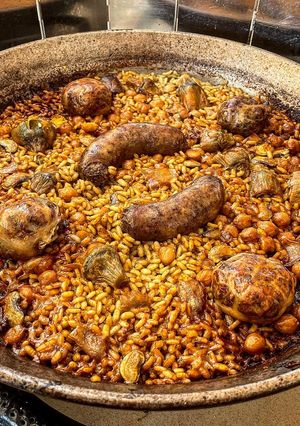 Una foto de Arroz de embutido de la marina