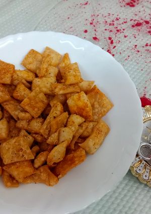 निमकी (nimki recipe in Hindi) रेसिपी मुख्य फोटो