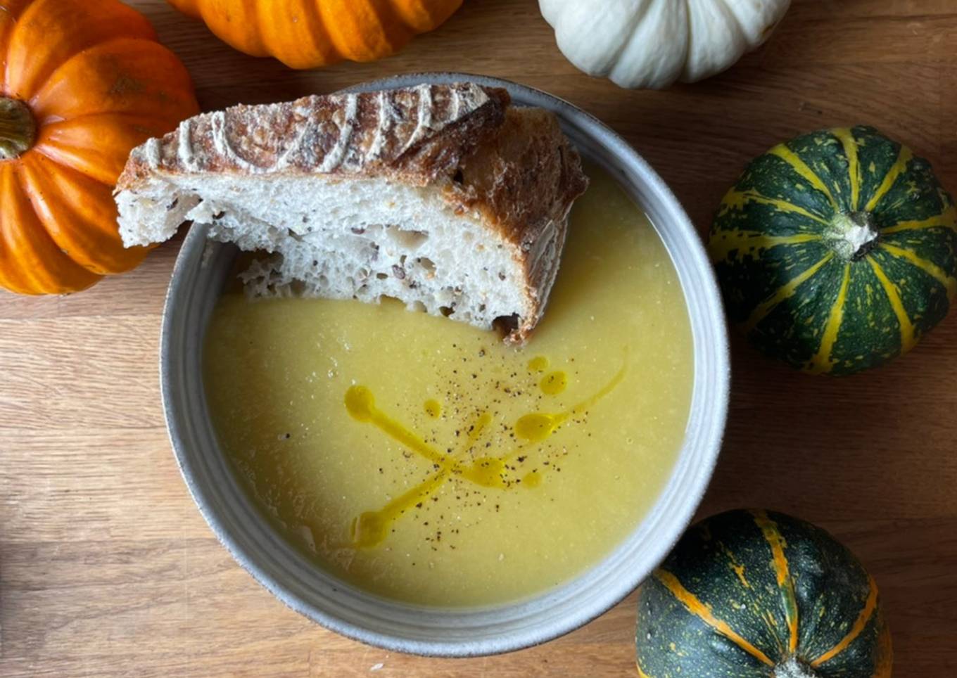 Autumn Vegetable & Roasted Squash Soup 🌱