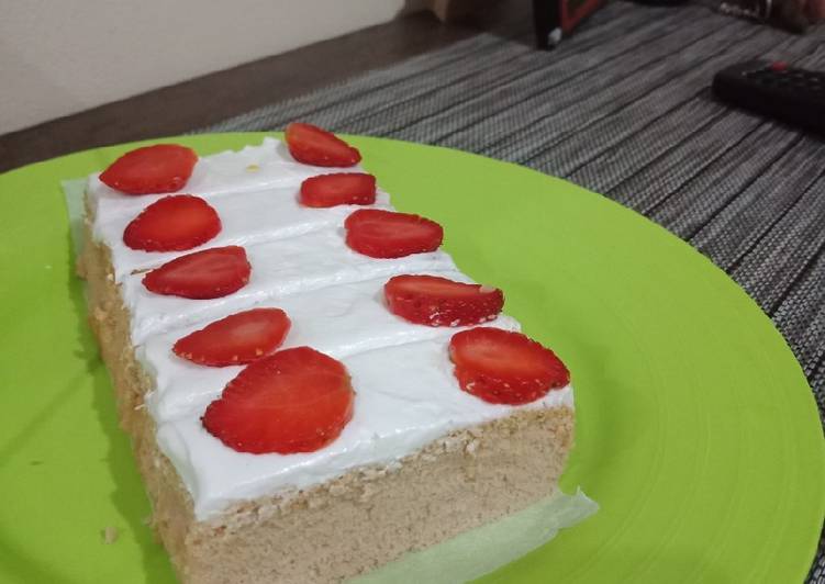 Strawberry Yoghurt Ogura Cake