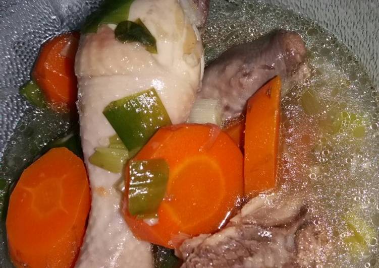 Sop ayam (Menu buka puasa)