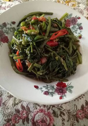 Foto resep Tumis Kangkung Pedas Saus Tiram