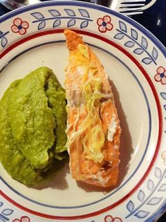 Foto de Salmão com Puré de Ervilhas