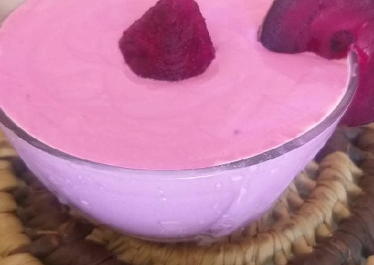 Beetroot pink mayonnaise