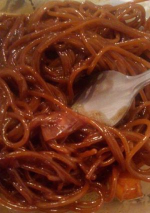 Una foto de Fideos chinos "yakisoba"
