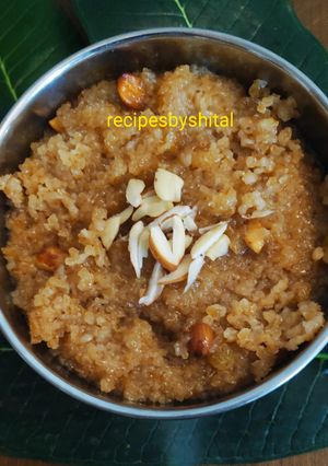 मीठी दलिया (meethi daliya recipe in Hindi) रेसिपी मुख्य फोटो