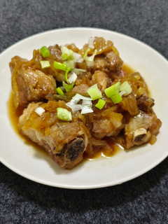 蜜香蔥燒排骨(簡單料理) 的食譜成品照片