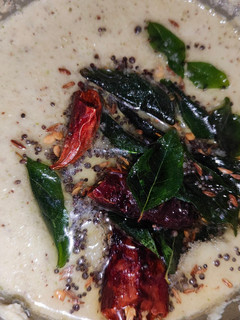 பொட்டுக்கடலை தேங்காய் சட்னி(pottukadalai thengai chutney recipe in tamil) செய்முறை முக்கிய புகைப்படம்