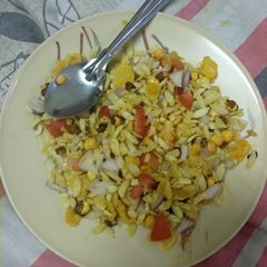 Jhatpat bhelpuri A picture of Jhatpat bhelpuri.
