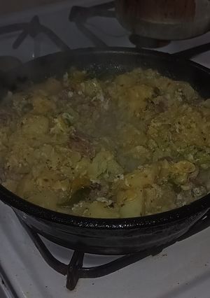 Una foto de Revuelto de carne y verduras ❤️