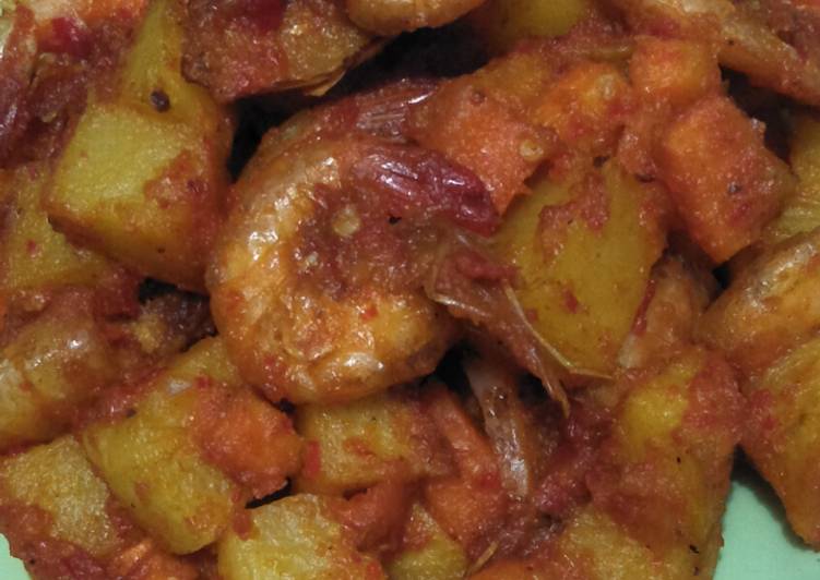 Resep Sambel Goreng Udang Kentang &amp; Wortel.. 🍟🍤 yang Enak