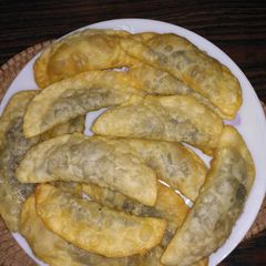 Karchikayi (fried sweet of Karnataka) A picture of Karchikayi (fried sweet of Karnataka).