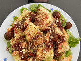 Ensalada de melón, langostinos y frutos secos con crujiente de jamón ibérico
