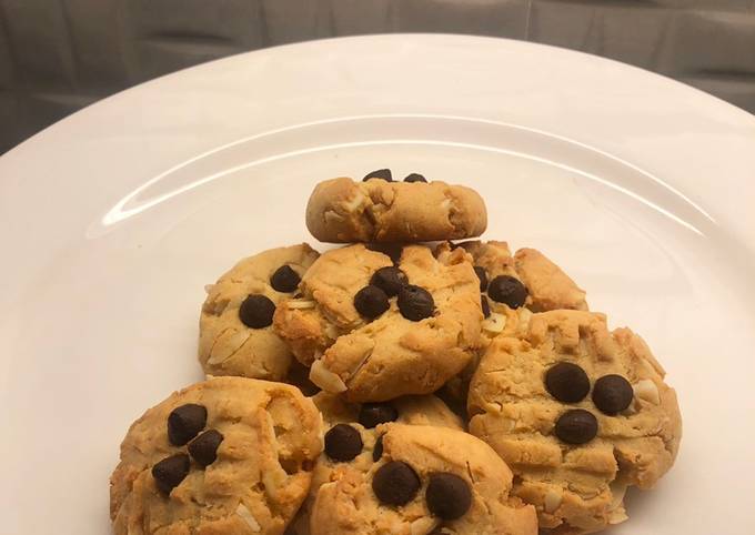 Keto Almond Cheese Cookies