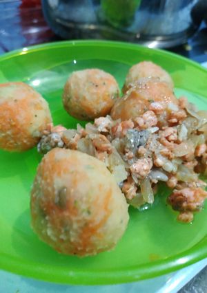 Foto resep Bola kentang tabur salmon MPASI 10m+