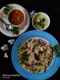 વેજીટેબલ ઉપમા (Vegetable Upma Recipe In Gujarati) રેસીપી મુખ્ય ફોટો