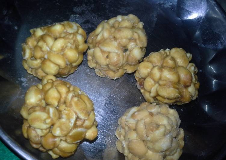 Easiest Way to Prepare Super Quick Homemade Verkadalai Urundai (Groundnut) - Karthigai Deepam Special