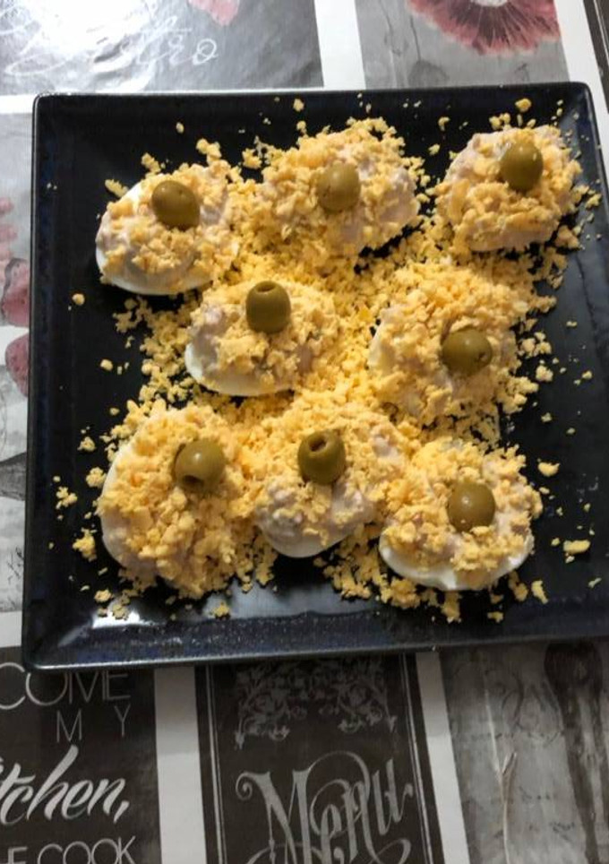 Una foto de Huevos rellenos
