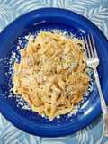 Tagliatelle con salsa cremosa de tomate y pulled pork