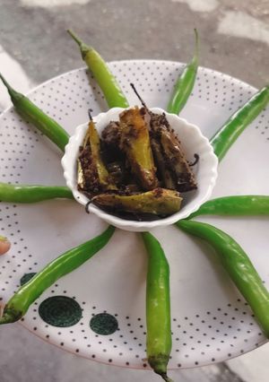 बेसनी मिर्ची रेसिपी मुख्य फोटो
