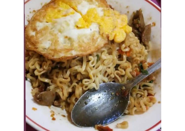 Cara Gampang Membuat Mie goreng pedas nampol yang Lezat Sekali