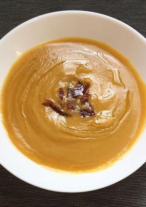Una foto de Crema de verdures 🧅🥕🥒