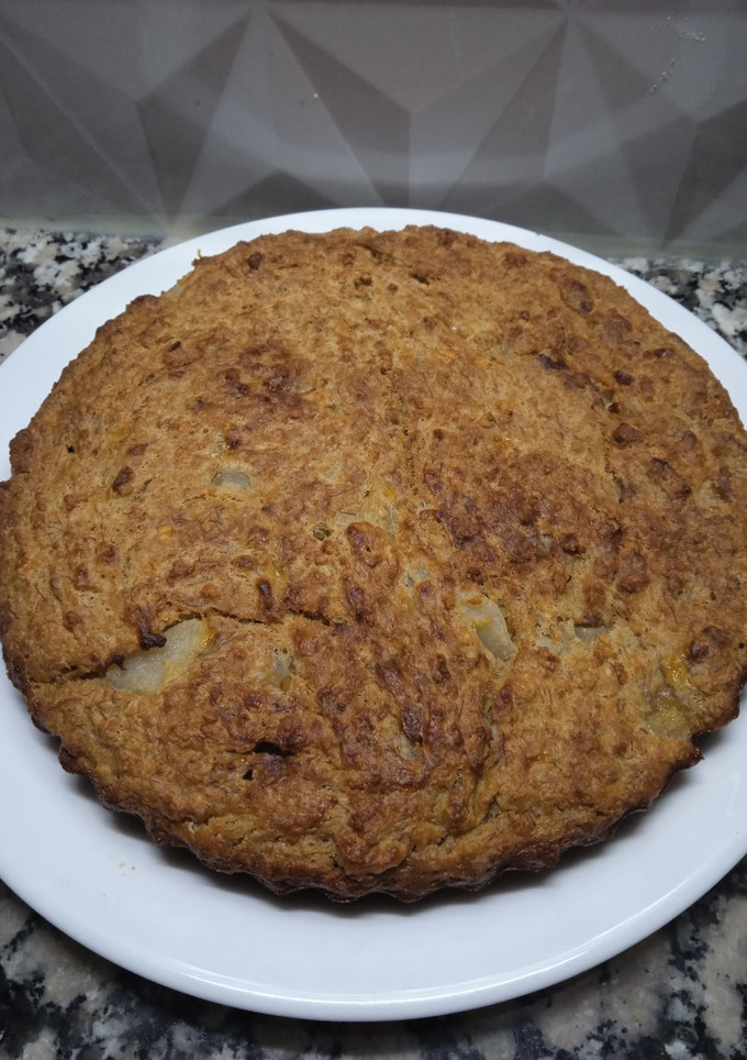 Una foto de Torta frutal con avena y edulcorante!