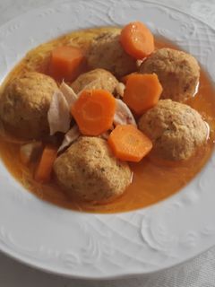 Una foto de Caldo con pelotas