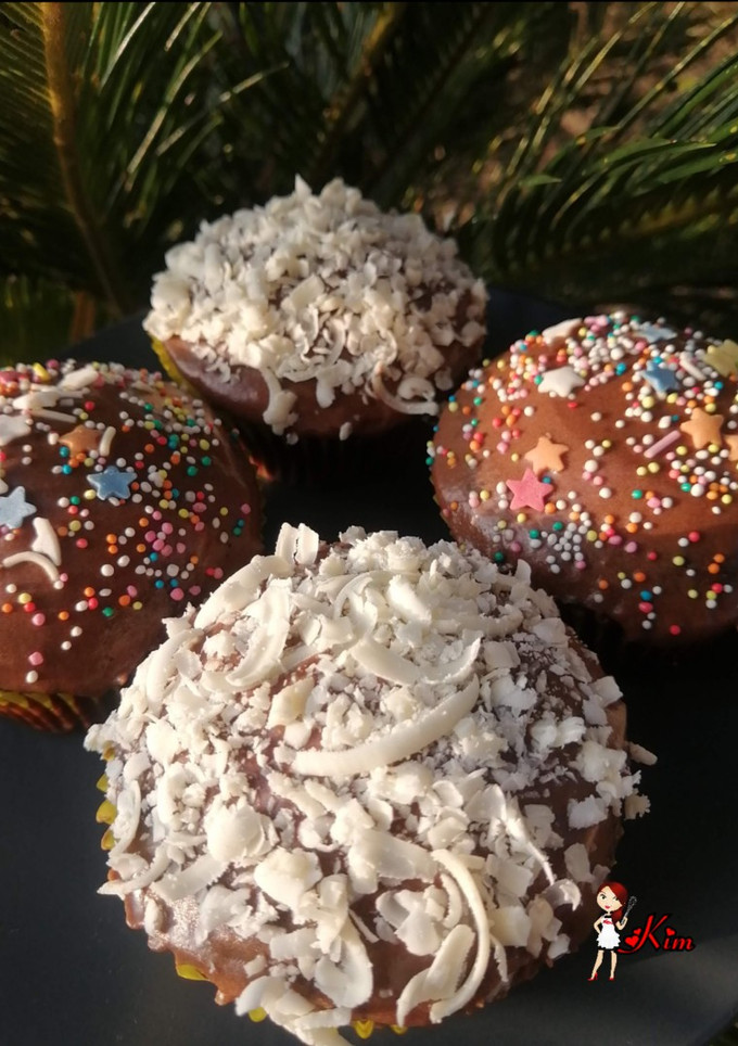 A picture of Chocolate Cupcakes.