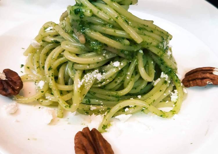 Simple Way to Prepare Award-winning Basil Pesto Pasta