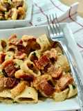 Pasta calamarata con torreznos y salsa de verduras trufada