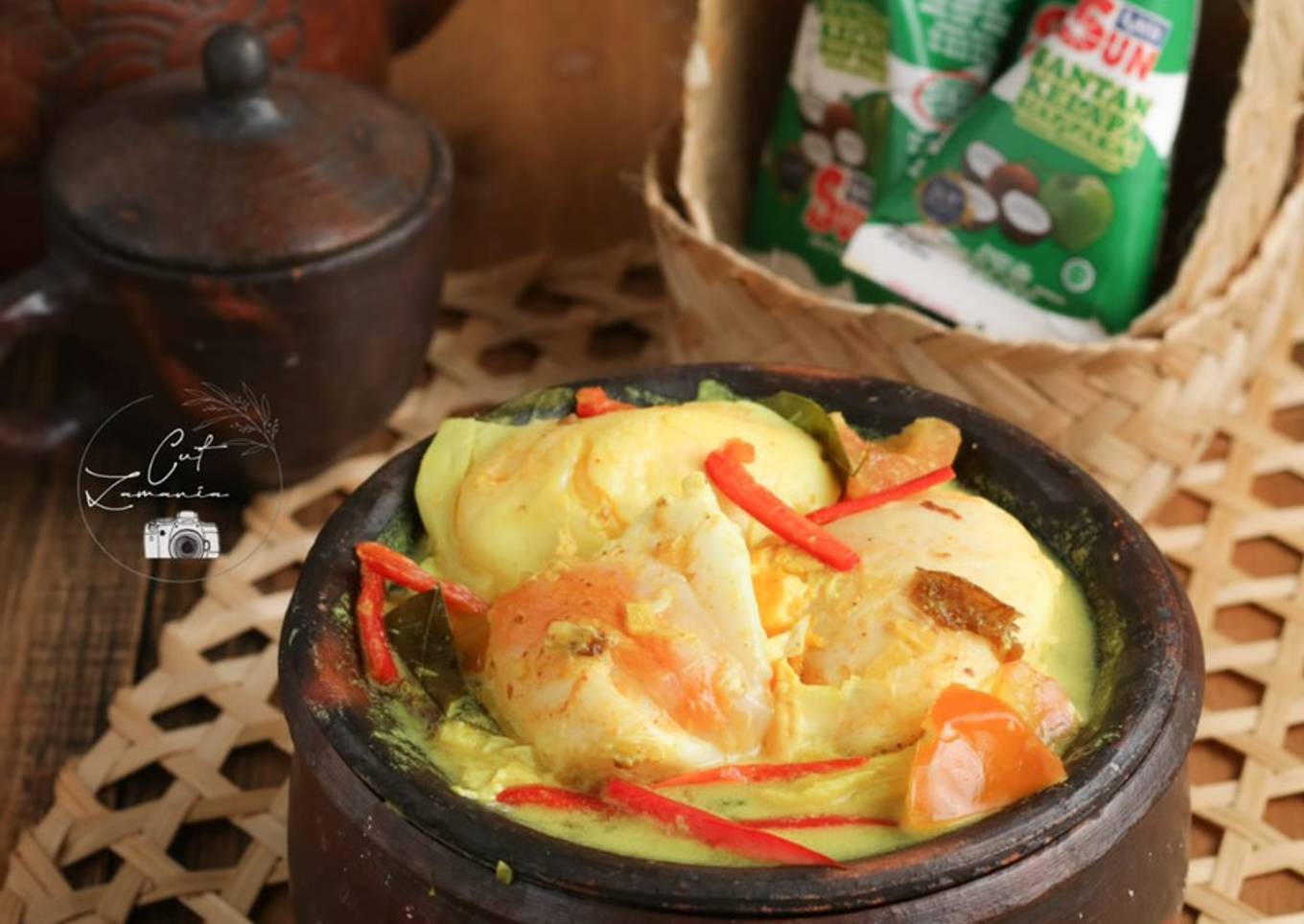 Boh manok teupeulemak (Kuah lemak telur)