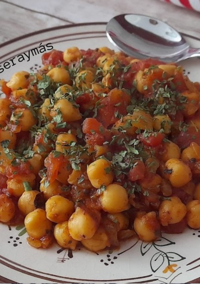 Una foto de Chana masala -garbanzos especiados-