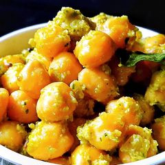 A picture of White chana dal usli |chana dal usli.
