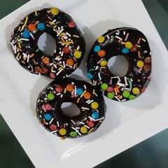 A picture of Chocolate donuts 🍩😋.