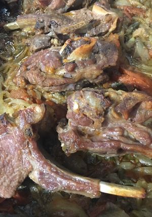 Une photo de Entrecôte d’agneau aux oignons 🧅