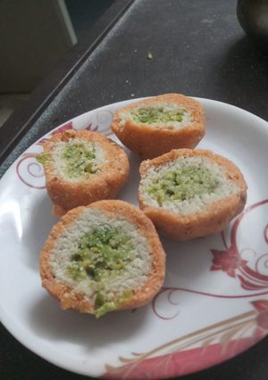 A picture of Tricolor phool makhana sago sweet.