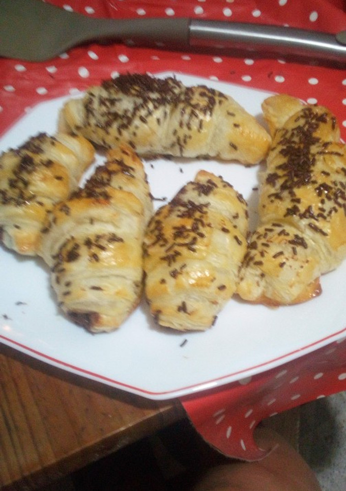 Una foto de Mini croissant relleno de Nutella🤤🍫🥐