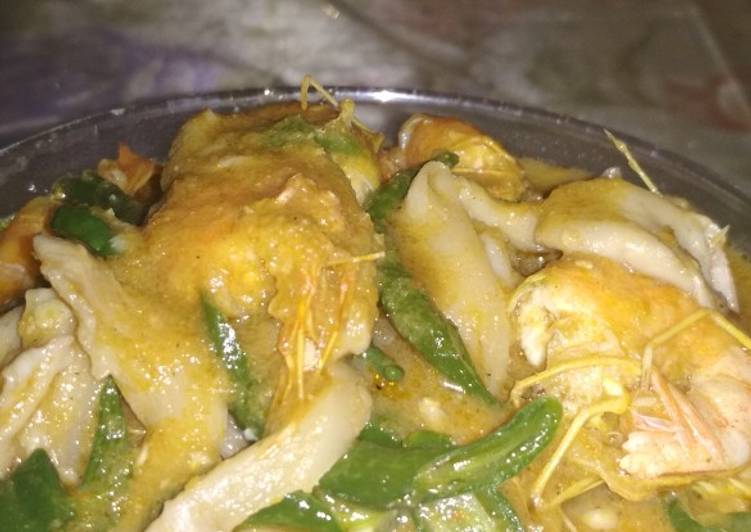 Langkah Mudah untuk Membuat Sambal cabai ijo udang jamur yang Menggugah Selera