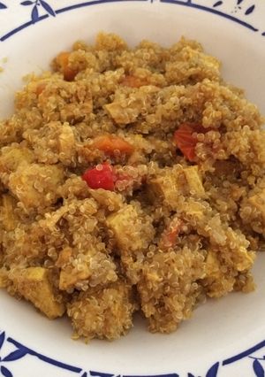 Foto principal de Quinoa con tofu y tomatitos