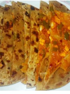 अचारी पनीर टिक्का पराठा (Achari Paneer Tikka Paratha recipe in Hindi) रेसिपी मुख्य फोटो